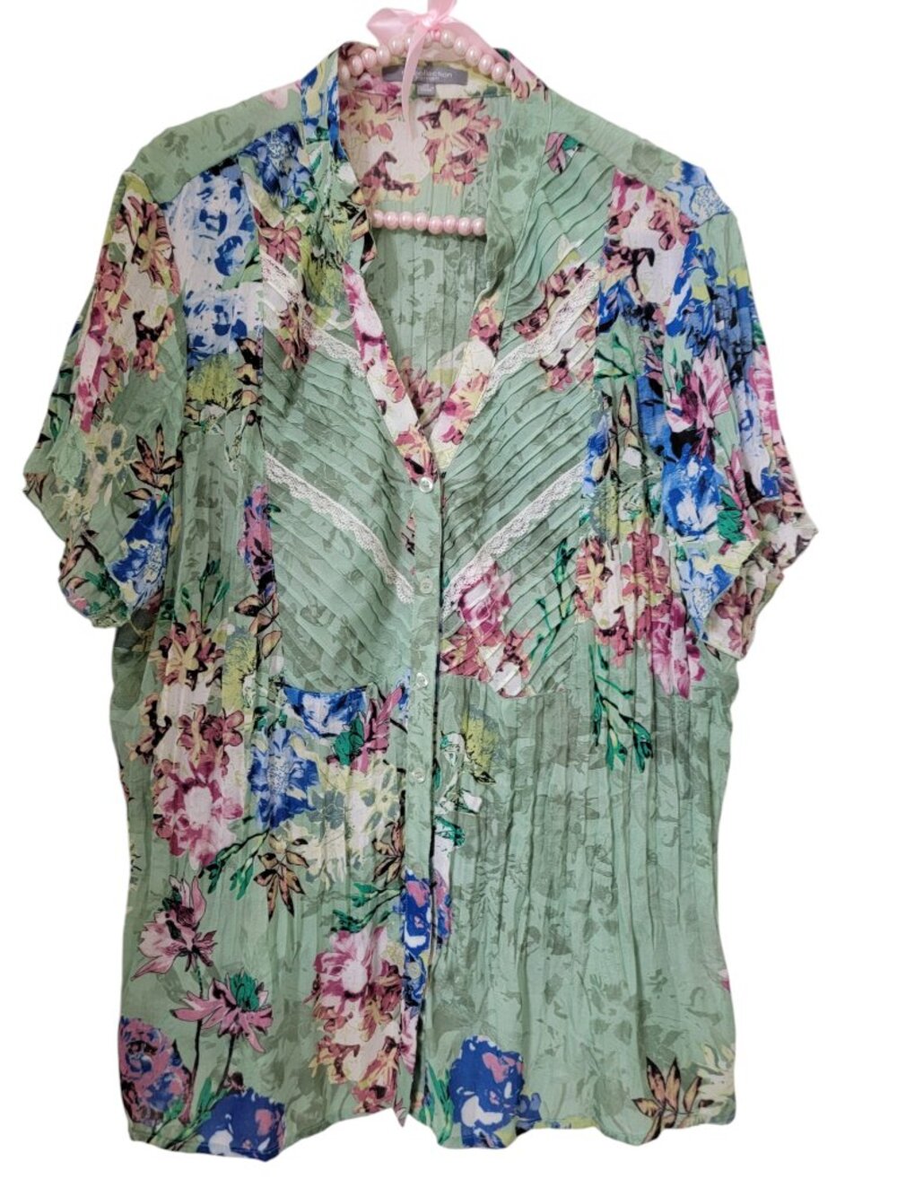NY Collection Size 2X Green Floral Button Down Blouse with Pintuck & Lace Detail